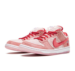 Nike SB Dunk Low "StrangeLove Skateboards"