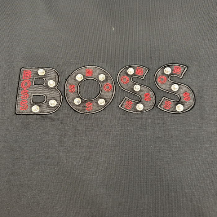 Boss playera detalle logo